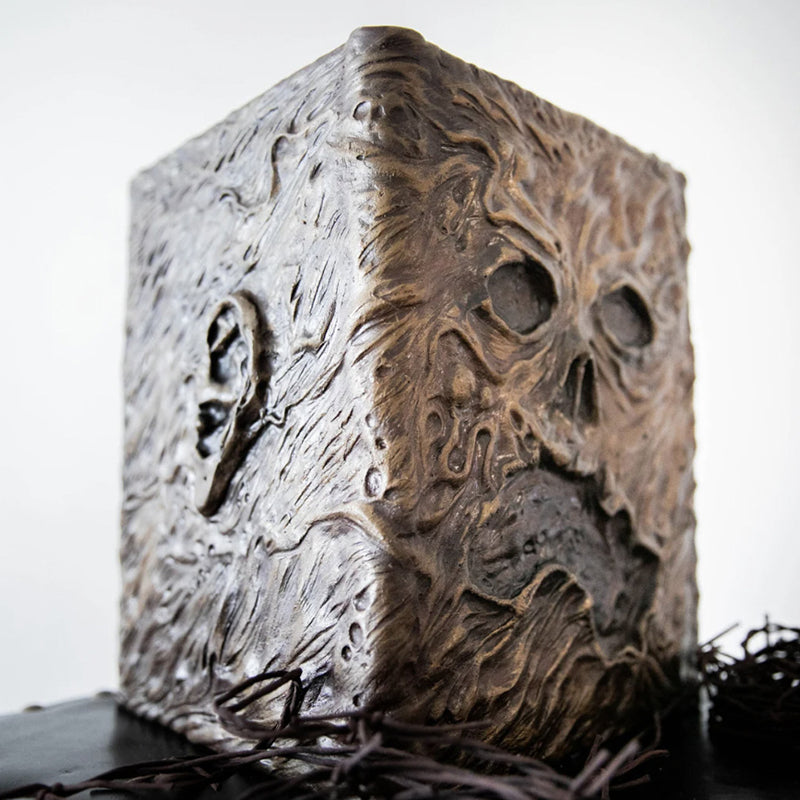 Gluschwein - Necronomicon-Dekoration