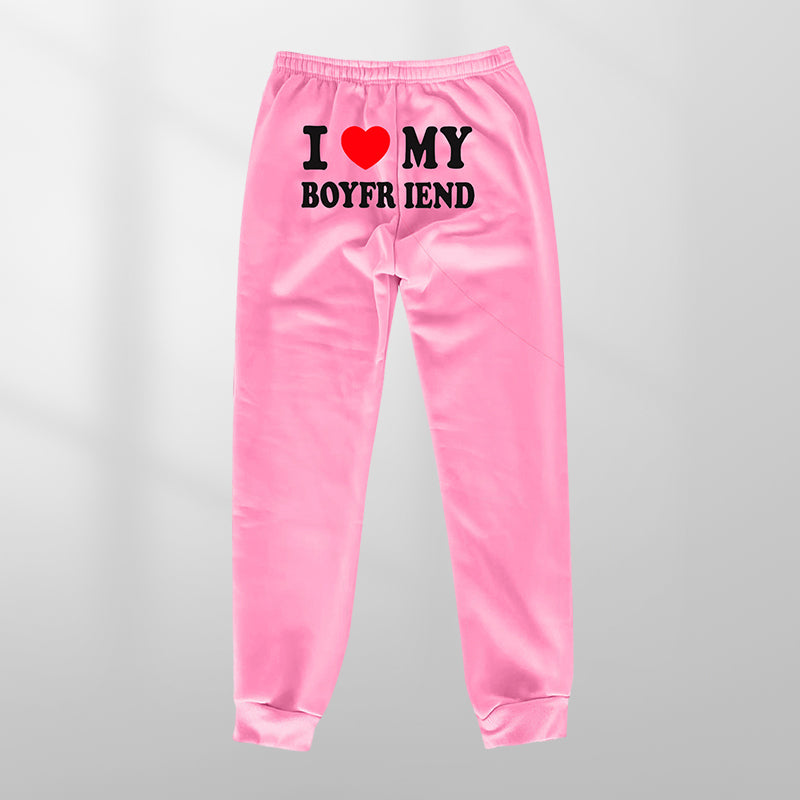 Gluschwein - I LOVE MY BOYFRIEND Bedruckte Freizeit-Jogginghose ROSA MIT SCHWARZEN BUCHSTABEN