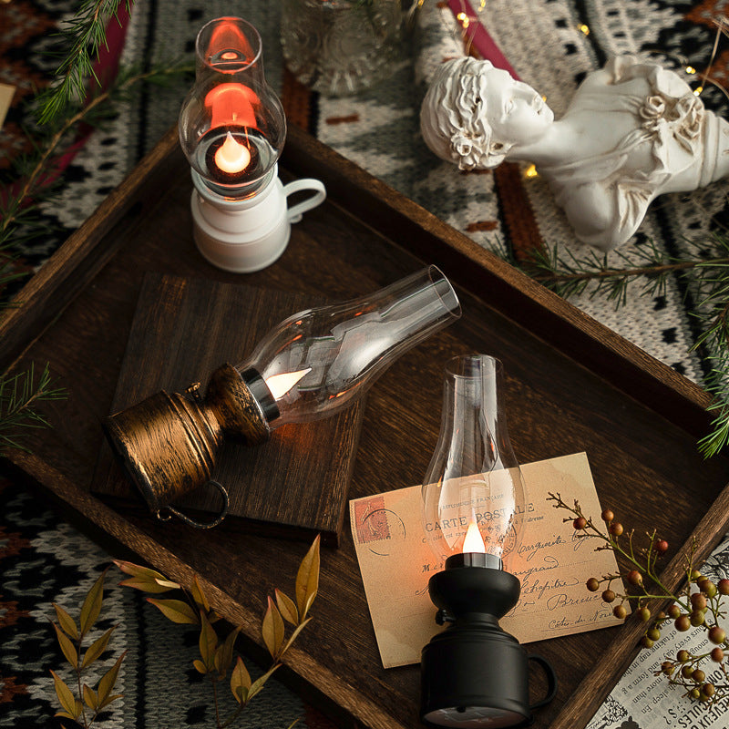 Décoration de Noël de style rétro avec lampe à pétrole électronique lumineuse