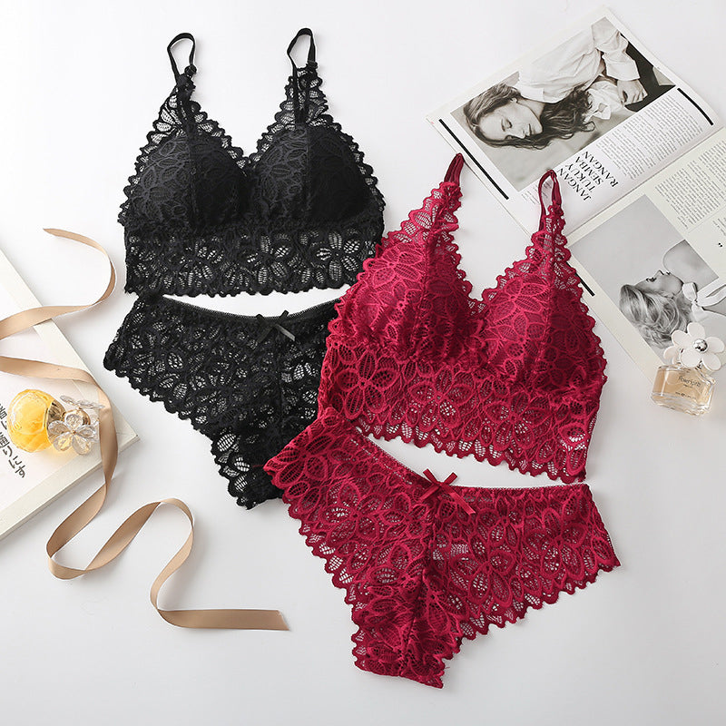 Gluschwein - Kabelloser BH aus kontrastierender Spitze und Panty mit Schleifenverzierung für Frauen