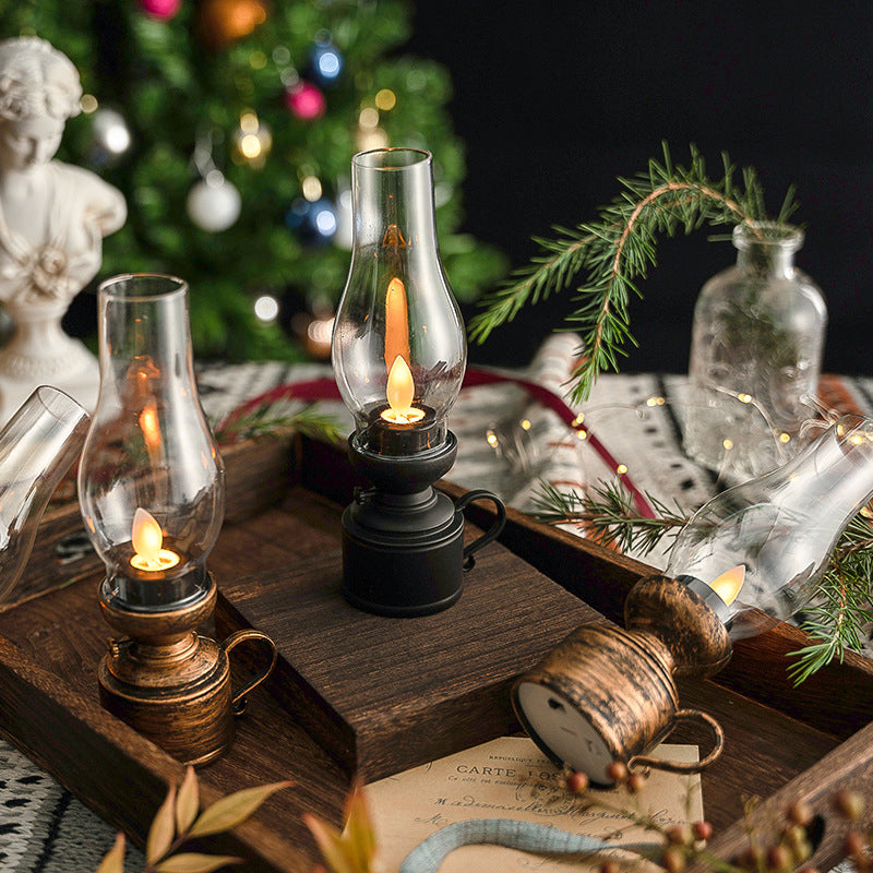 Décoration de Noël de style rétro avec lampe à pétrole électronique lumineuse
