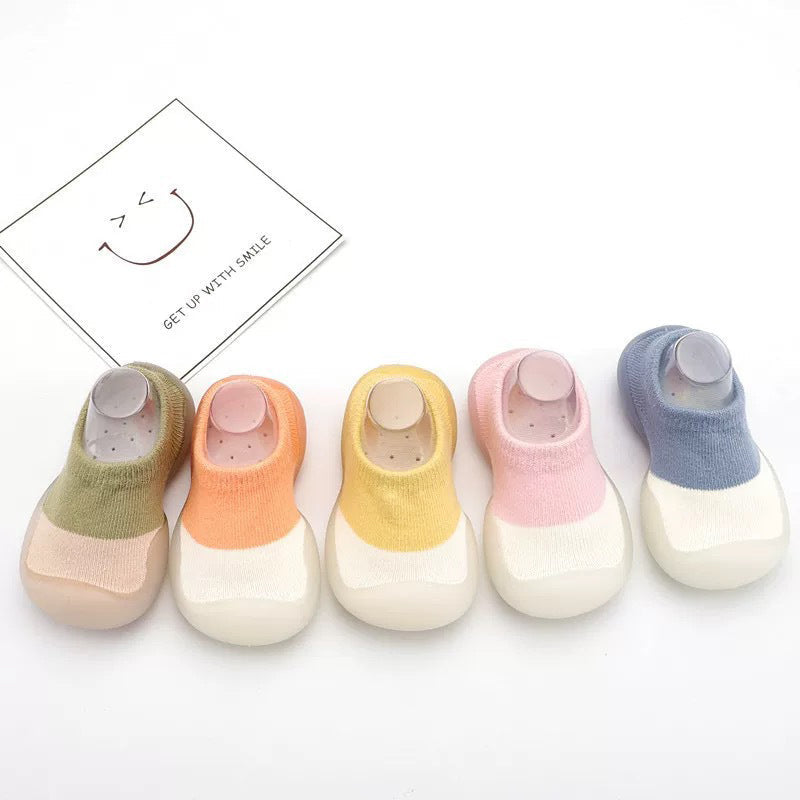Chaussures de première marche antidérapantes à semelle souple pour bébé