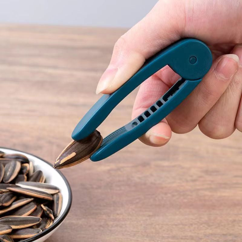 Gluschwein - Peanut Seed Peeler Plastics Peanut Clip