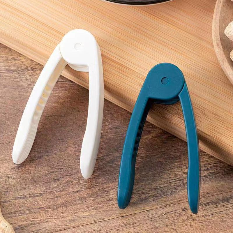 Gluschwein - Peanut Seed Peeler Plastics Peanut Clip