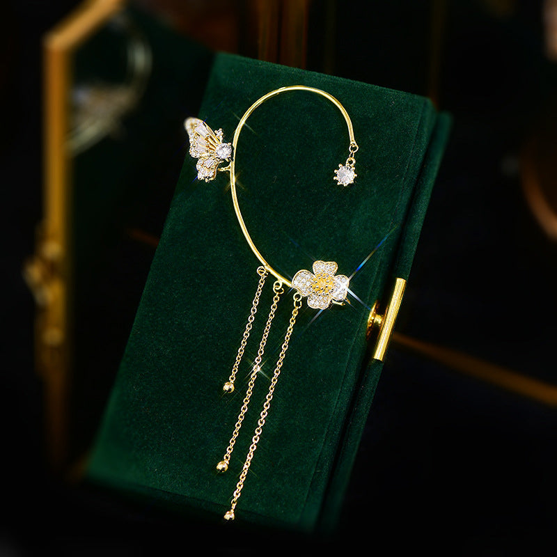 Gluschwein - Elegante Schmetterlings-Blumenohrringe mit Quasten