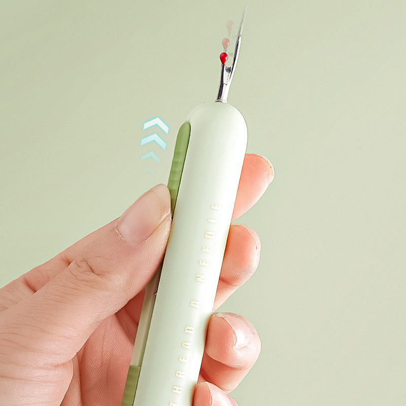 Gluschwein - 2 In 1 Needle Threader Seam Ripper