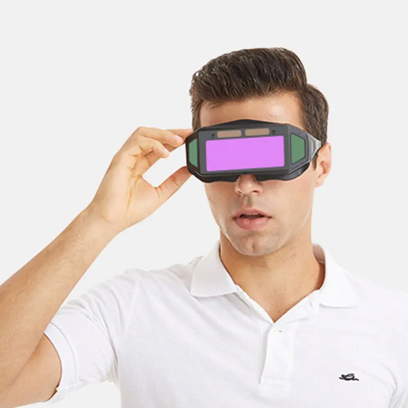 Gluschwein - Brennende Augenschutzbrille zum Schweißen