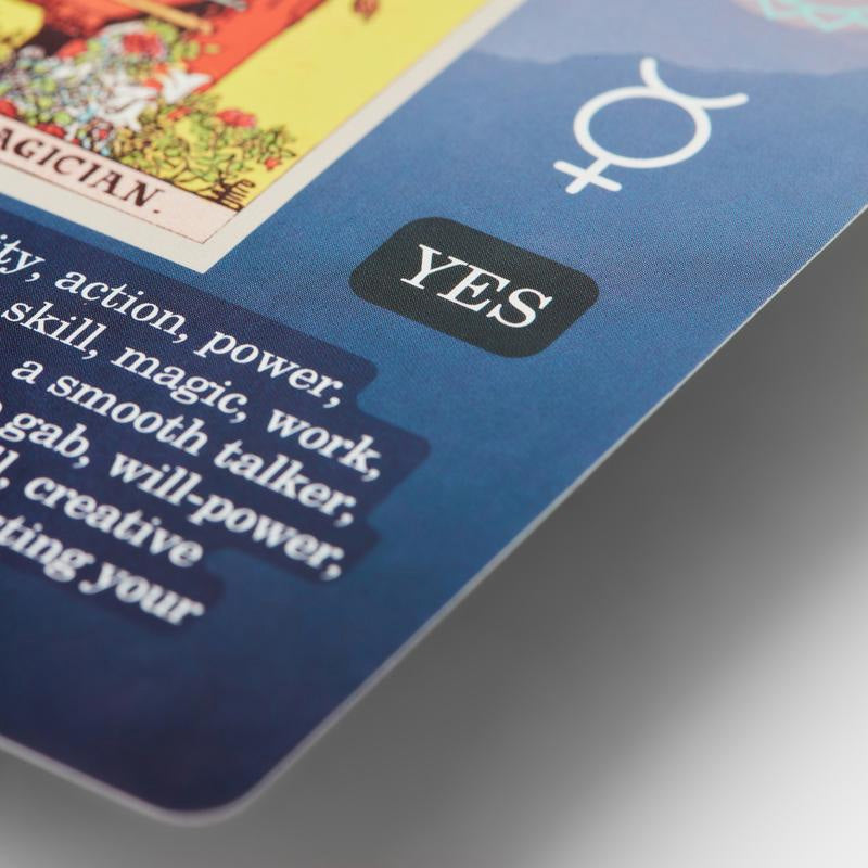 Apprendre un jeu de cartes de tarot avec des significations