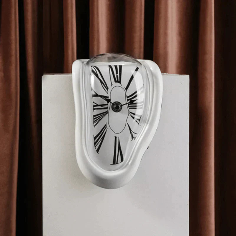 Gluschwein - Uhr der schmelzenden Zeitschleife Weiss