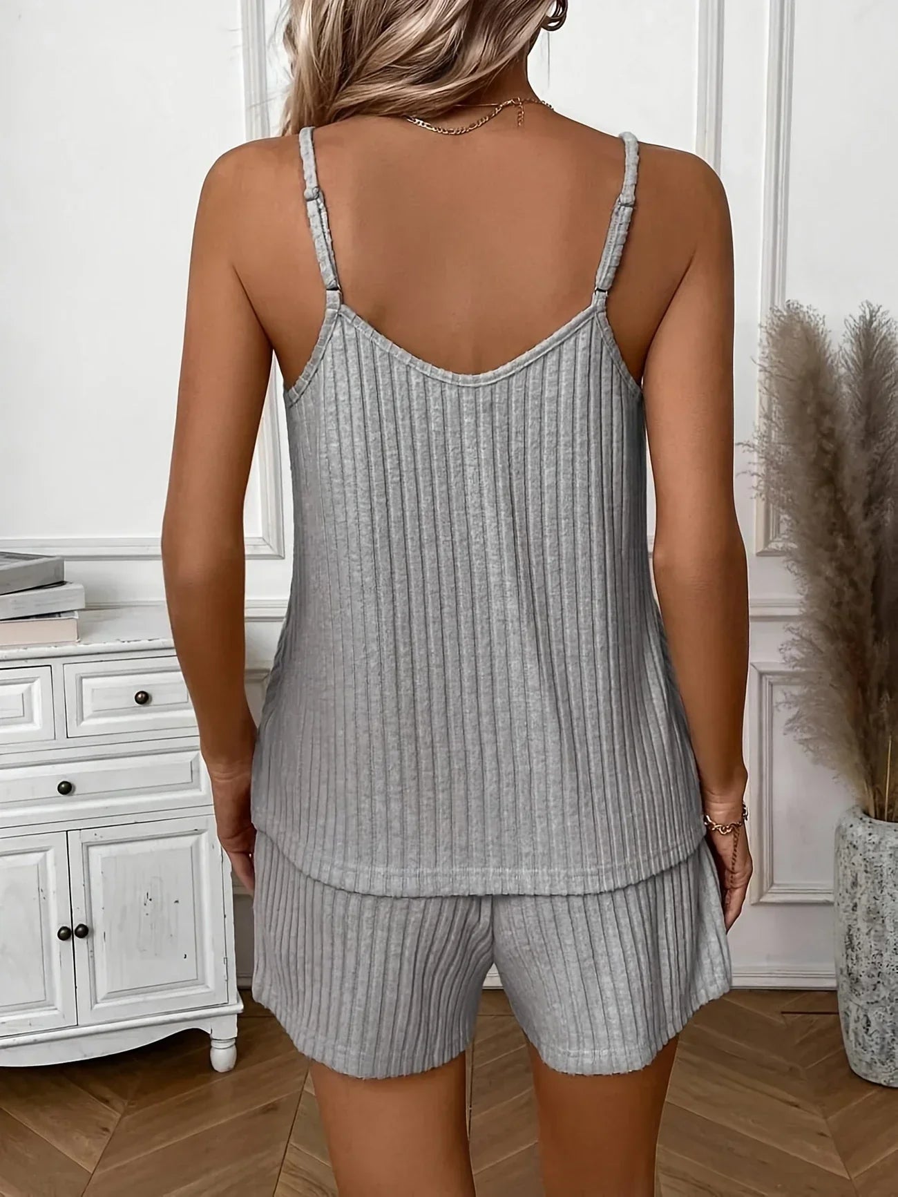 Hristina – Cómodo conjunto de verano de dos piezas con tirantes