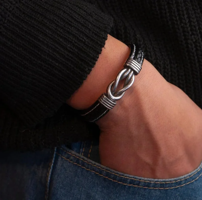 Gluschwein - Unendlichkeits-Design Herrenarmband aus Titanstahl