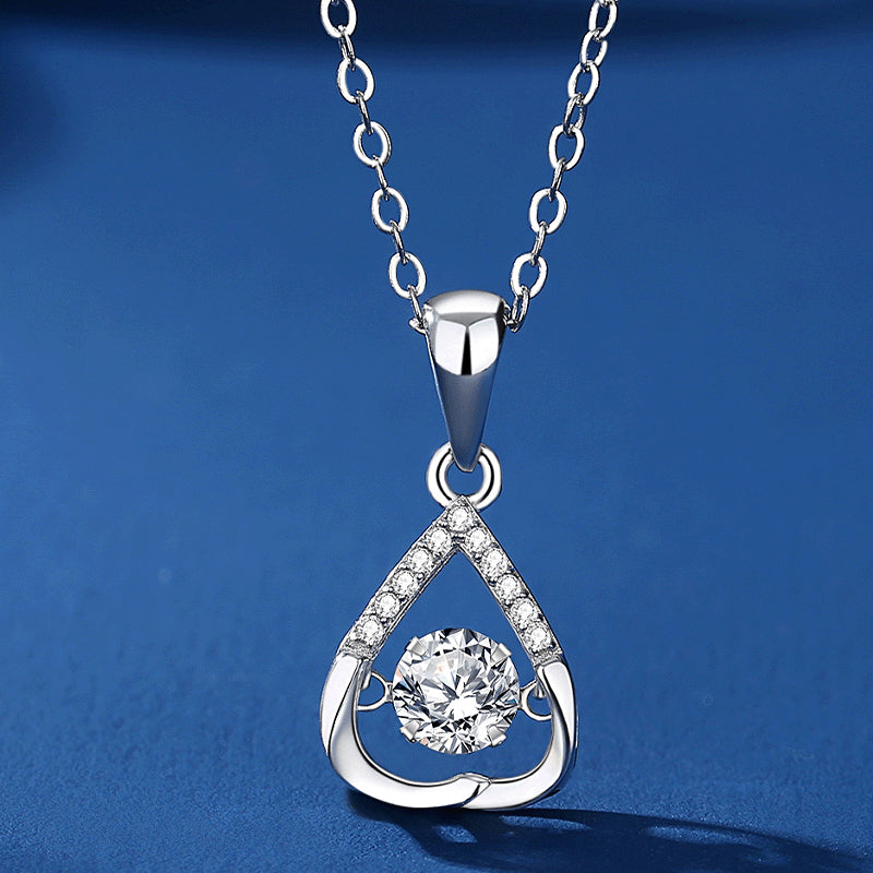 Gluschwein - Sparkling Zirconia Heart Necklace