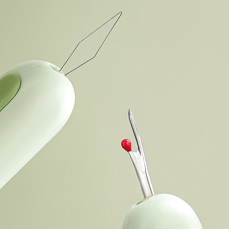 Gluschwein - 2 In 1 Needle Threader Seam Ripper