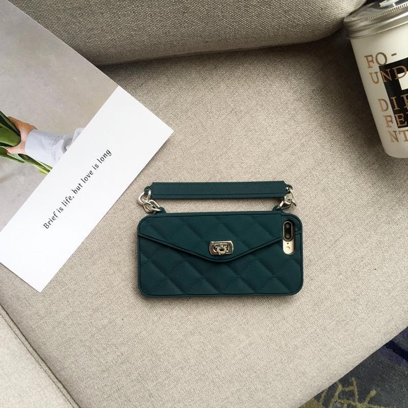 ChicHülle | Stilvolle Handtaschen-Handyhülle mit Kettenriemen