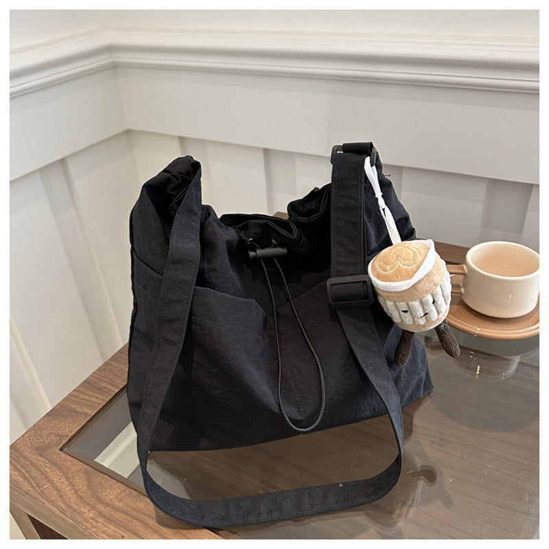 Bolso de hombro casual ultraligero y de gran capacidad.