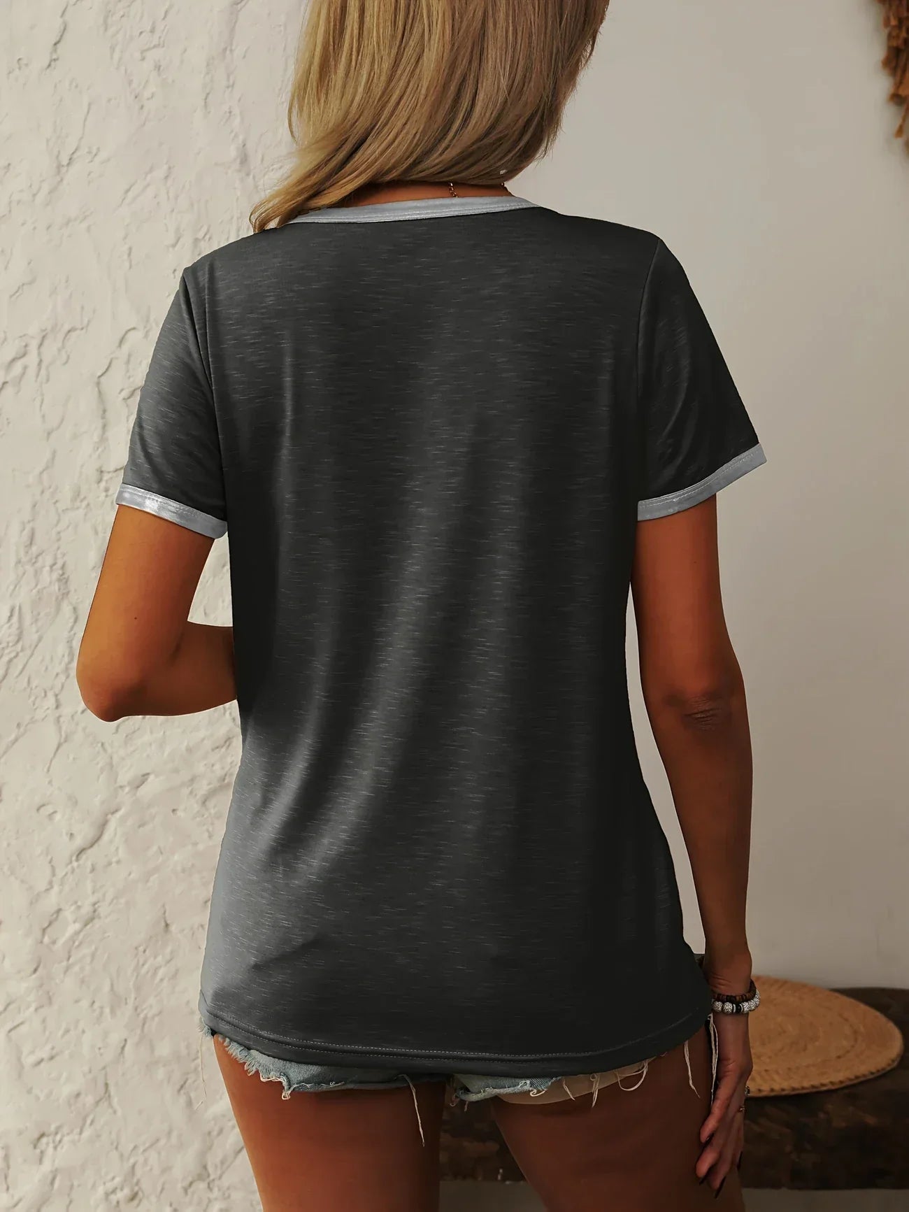 Krissy – Camiseta informal con cuello redondo