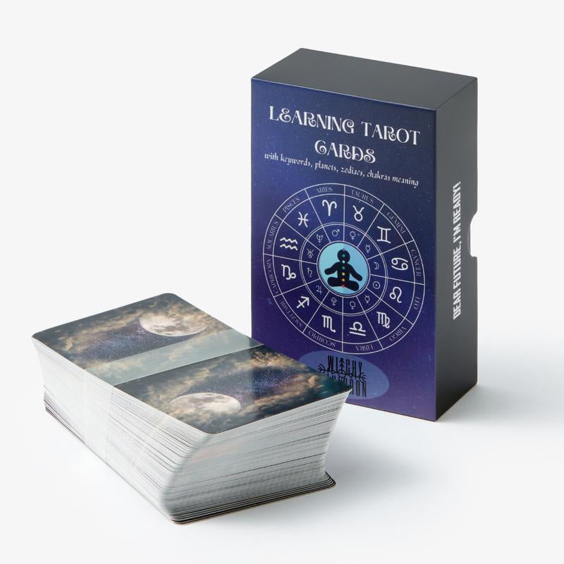 Apprendre un jeu de cartes de tarot avec des significations