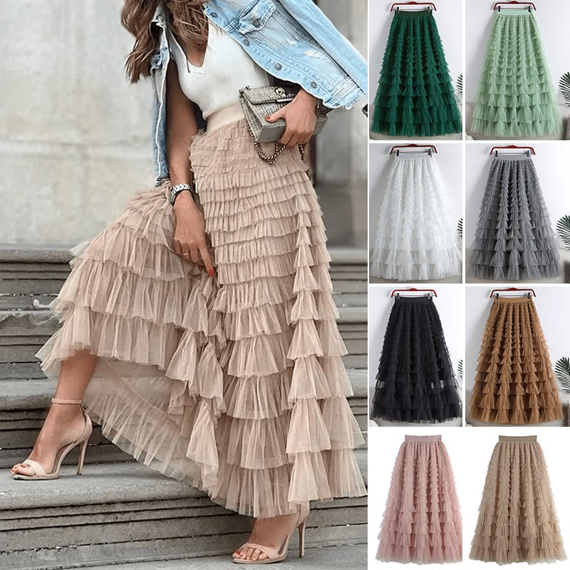 Soyez votre propre reine de la ville avec cette jupe longue en tulle avec ceinture élastique à plusieurs niveaux