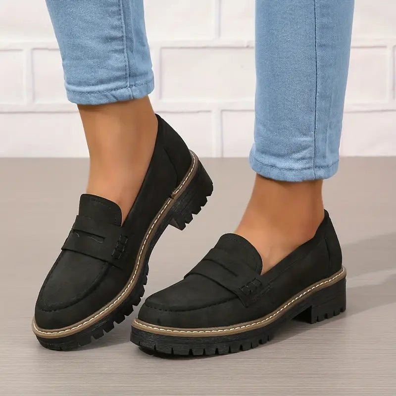 Cassandra – Chaussures élégantes à enfiler en daim