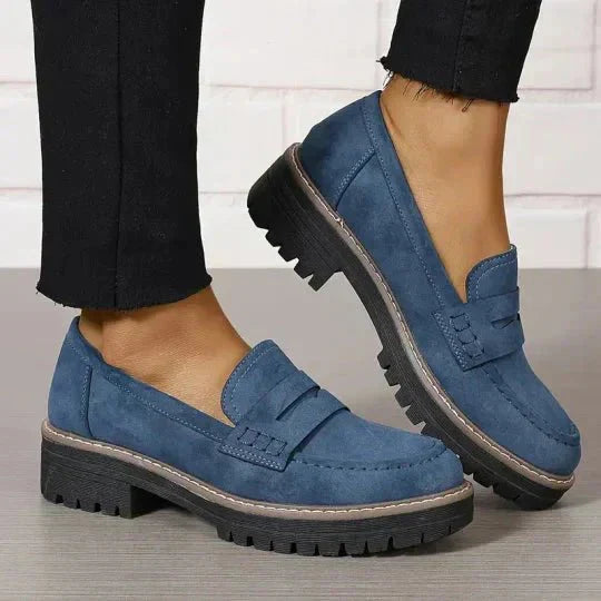 Cassandra – Chaussures élégantes à enfiler en daim