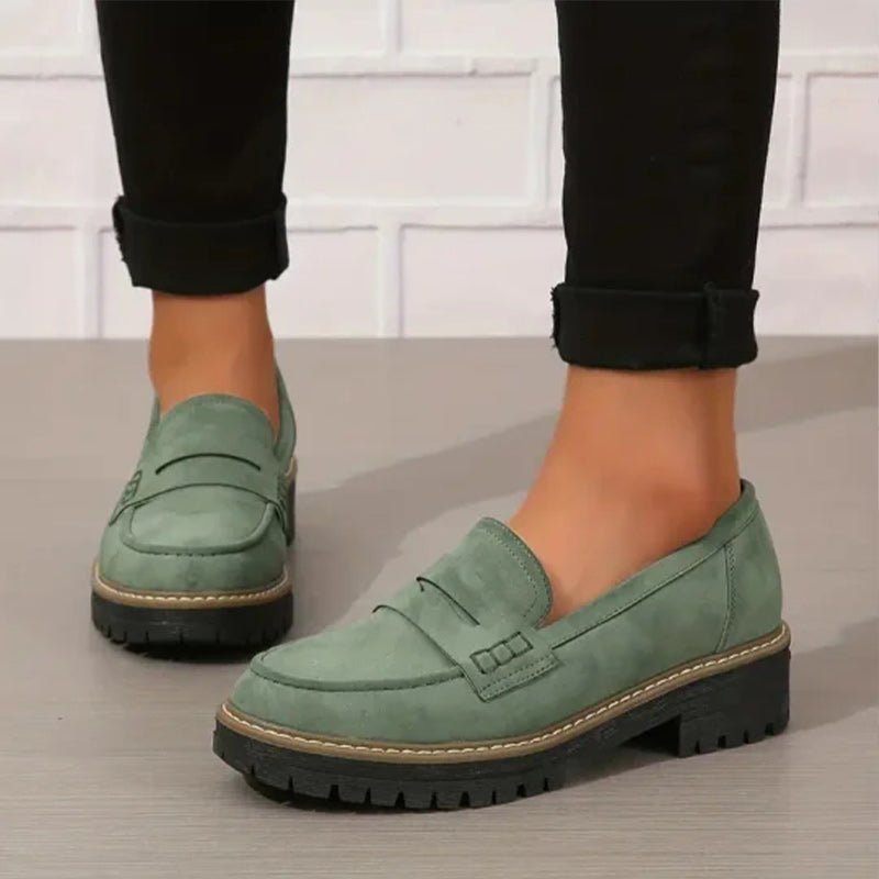Cassandra – Chaussures élégantes à enfiler en daim