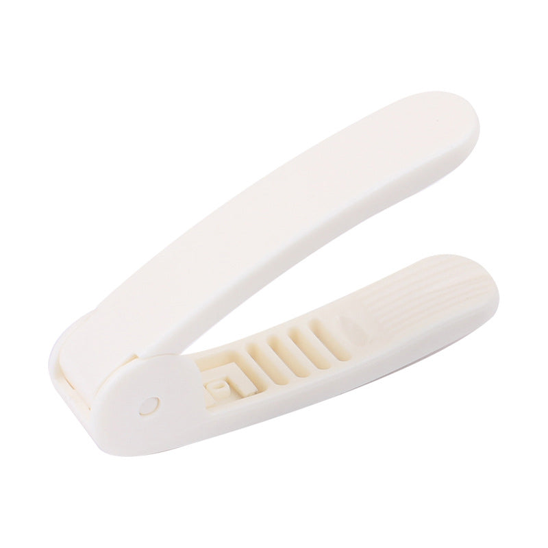 Gluschwein - Peanut Seed Peeler Plastics Peanut Clip