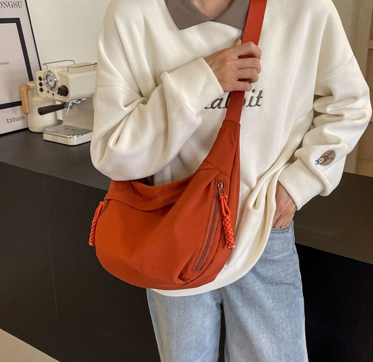 50% DE DESCUENTO | Bolso bandolera de mujer de moda en nailon liso