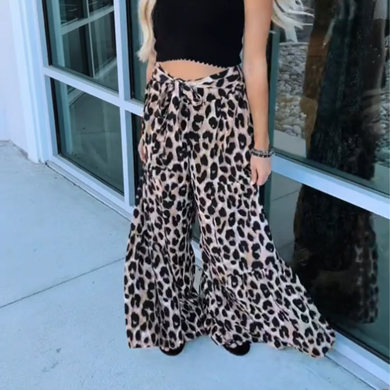 Modische Hose mit weitem Bein und Leopardenprint
