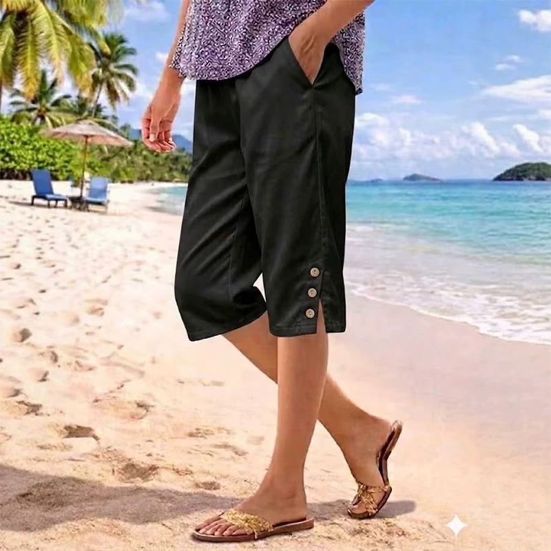 Damen-Sommerhose in 3/4-Länge mit Knopfverzierung