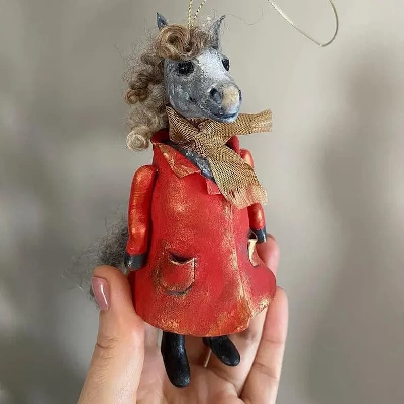 HorseOrnaments - Handgefertigter Pferde-Anhänger – Unikat aus Recyclingpapier
