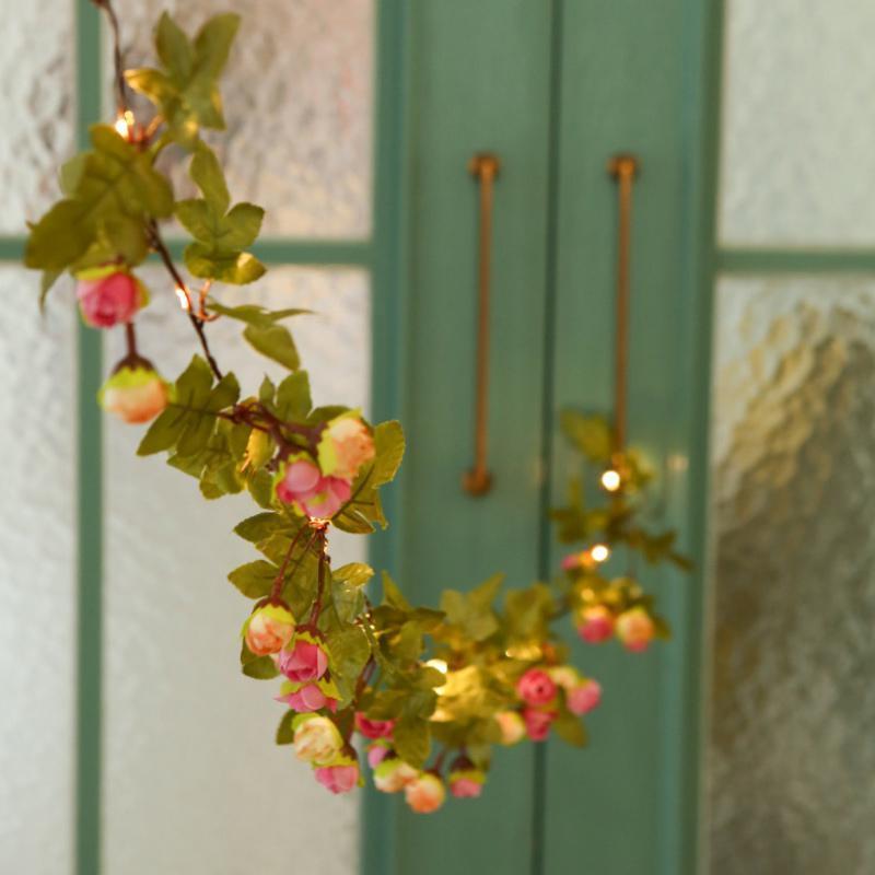 Gluschwein - Solar Rattan LED-Leuchten Rattanblüten (Weiß-Rosa)