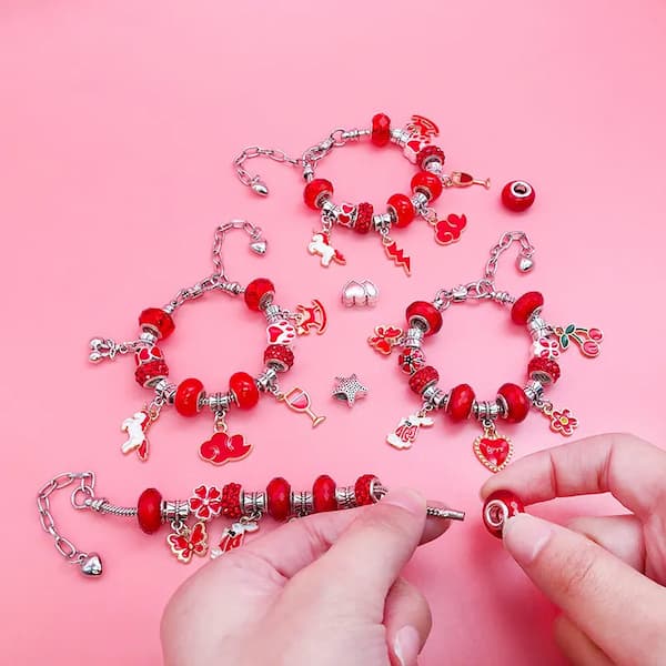 Gluschwein - Charm Bracelet Kit - Entfessle deine kreative Ader mit jedem dieser bezaubernden Armbänder