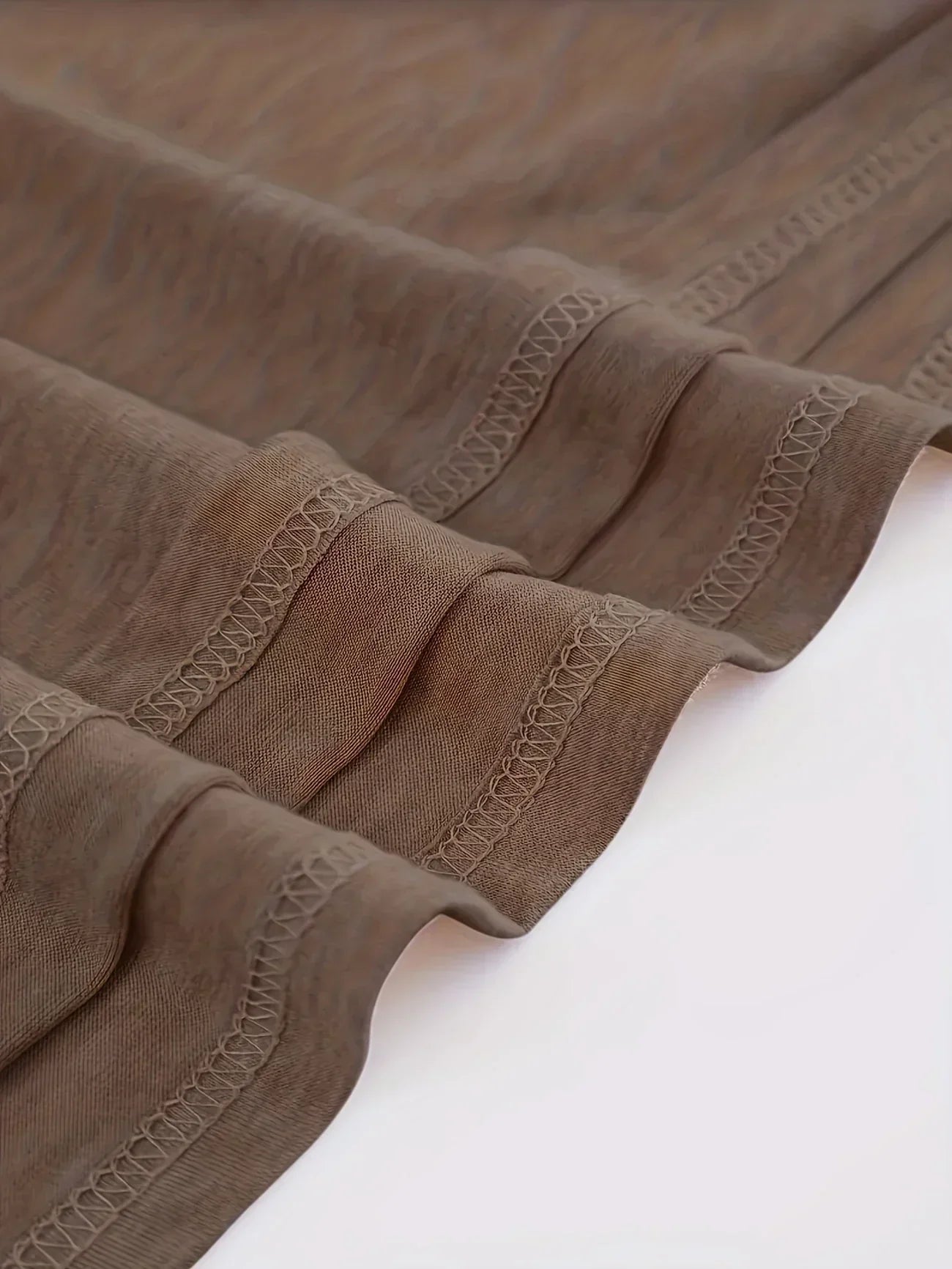 Amouryn | Chemise à imprimé cœur, col en V et légèreté décontractée 