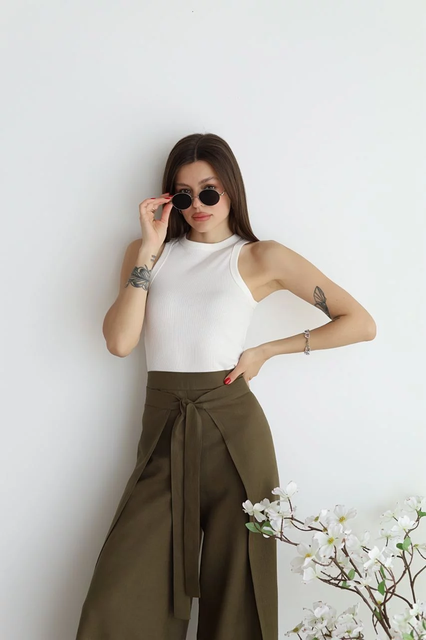 Heidemarie – Pantalón de lino de corte ancho con efecto cruzado