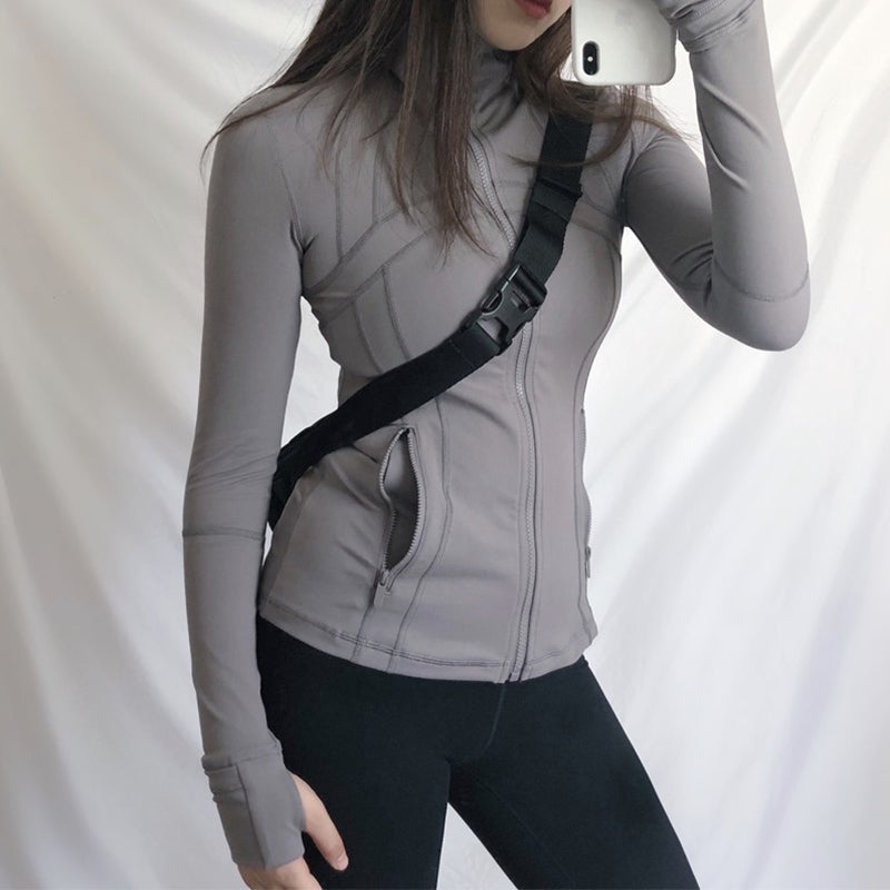 Chaqueta deportiva elástica para mujer.