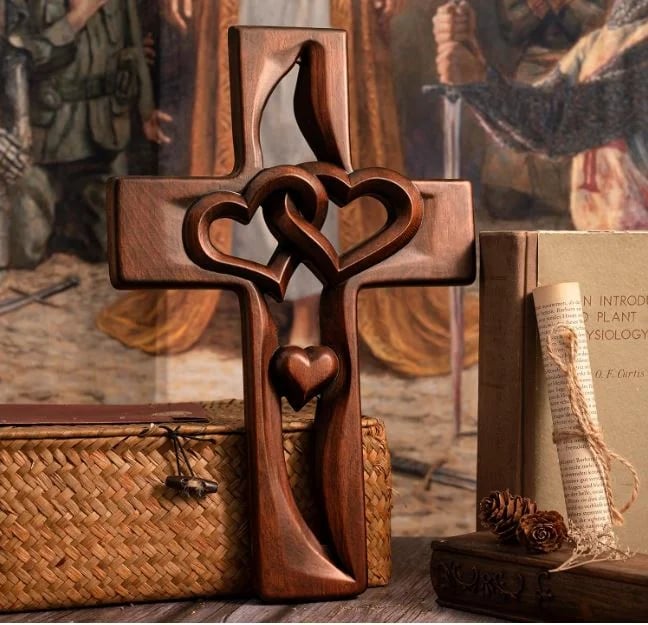 ❤️✝️Handgefertigtes Holzkreuz mit verschlungenen Herzen