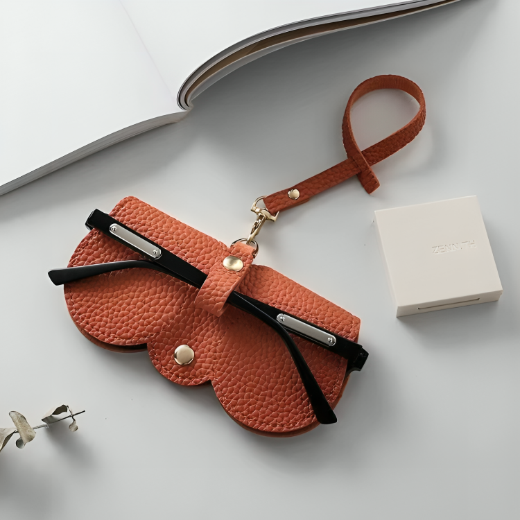 1 + 1 GRATIS HEUTE | OptiPouch | Platzsparendes, stylisches Etui für Ihre Sonnenbrille!