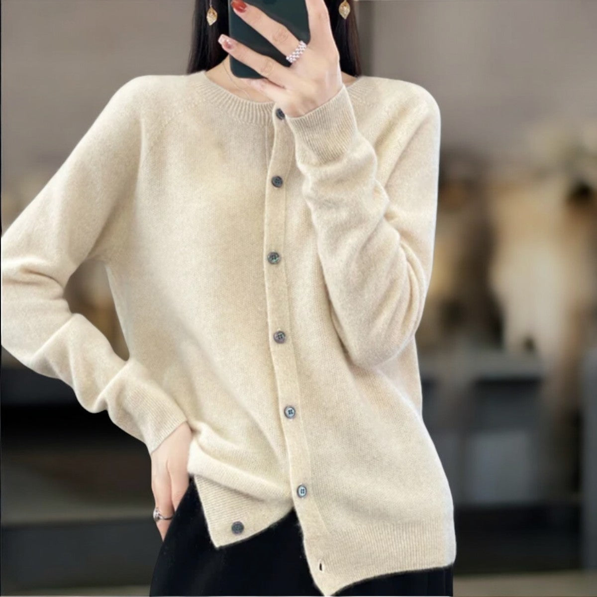 Angelica – Weiche Strickjacke mit Knöpfen