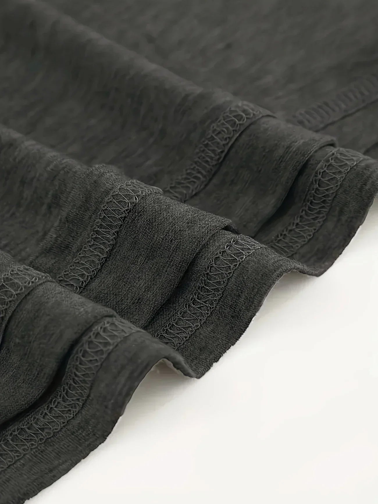 Amouryn | Chemise à imprimé cœur, col en V et légèreté décontractée 