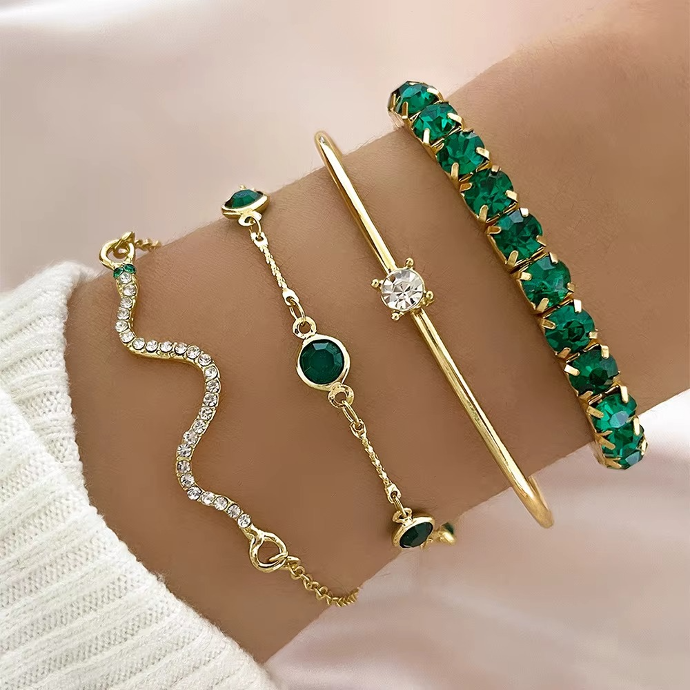 Miray – Pulsera de cristal esmeralda y oro (4 piezas)
