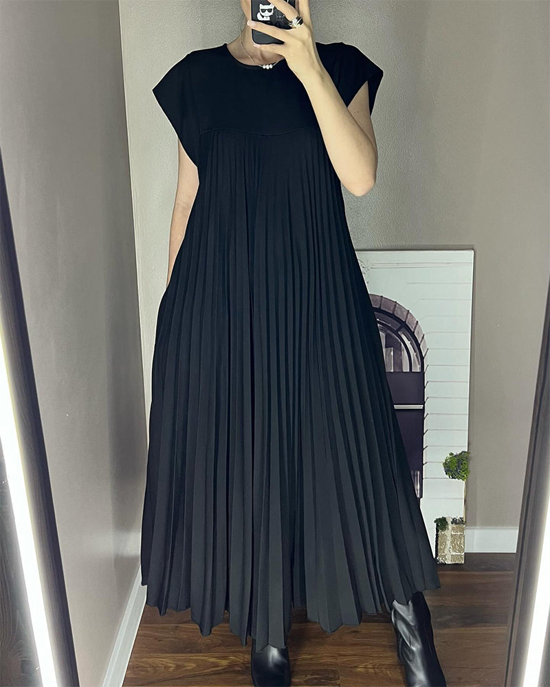 Gluschwein - Irina - Elegantes plissiertes Kleid Schwarz