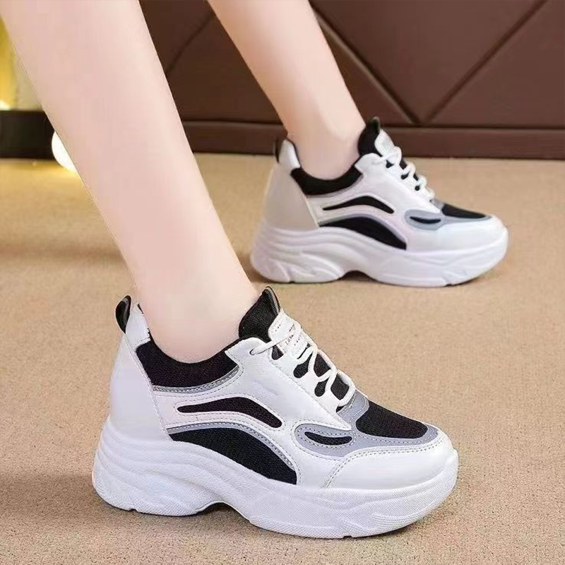 Atmungsaktive Damen-Freizeitschuhe mit dicker Sohle
