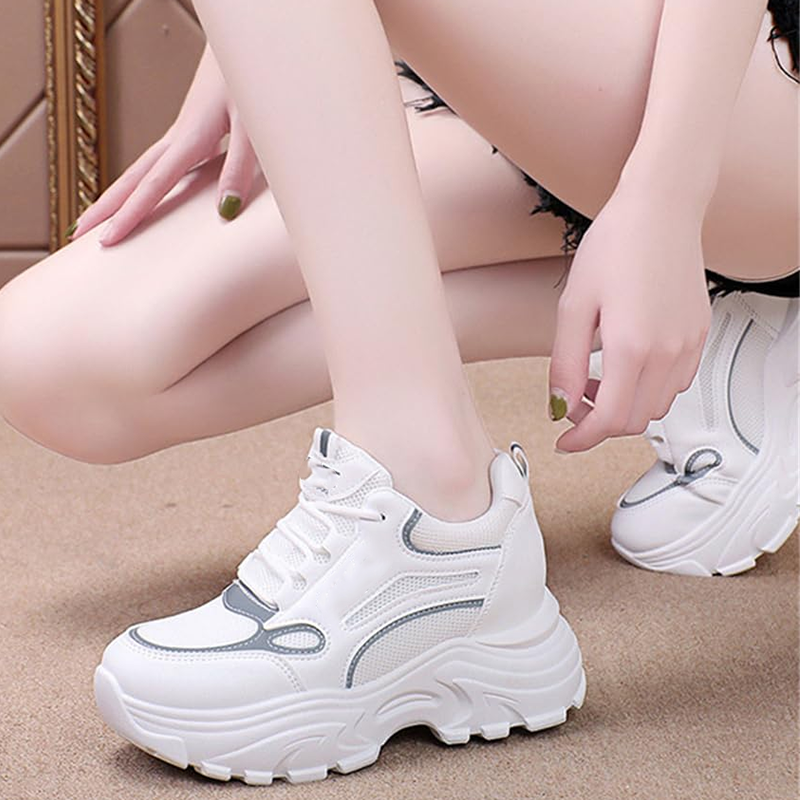 Atmungsaktive Damen-Freizeitschuhe mit dicker Sohle