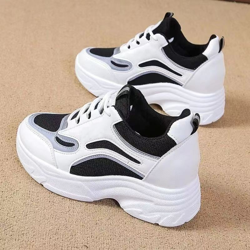 Atmungsaktive Damen-Freizeitschuhe mit dicker Sohle