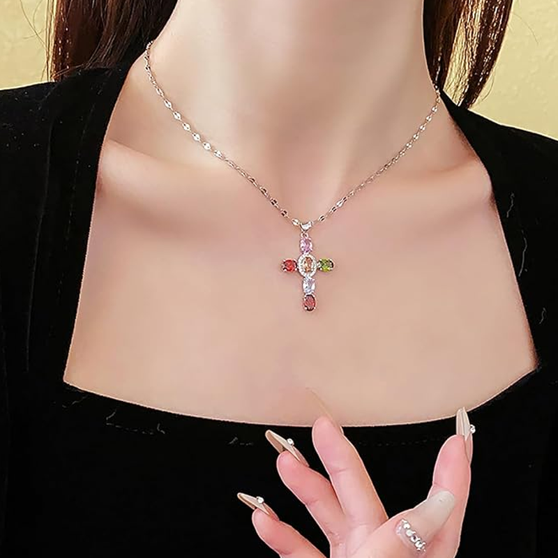 💎 50 % RABATT!! ✝️ Bunte Halskette mit Strass-Kreuzanhänger – leuchtender Glanz, verstellbare Länge & aussagekräftiges Statement ✨