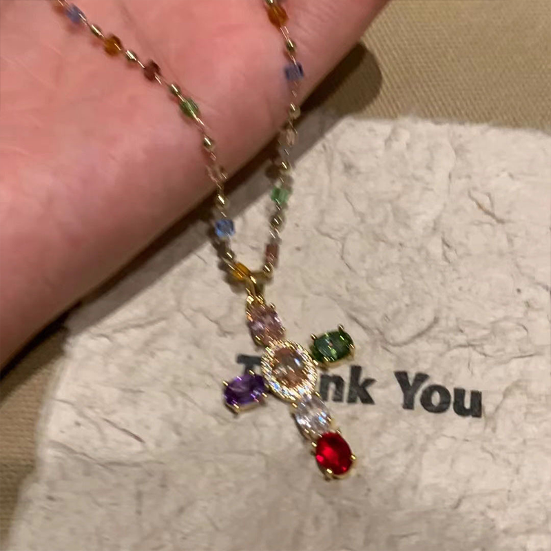 💎 50 % RABATT!! ✝️ Bunte Halskette mit Strass-Kreuzanhänger – leuchtender Glanz, verstellbare Länge & aussagekräftiges Statement ✨