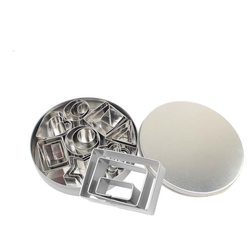 BakeJoy – 24-teiliges Edelstahl-Set Weihnachts-Ausstechformen