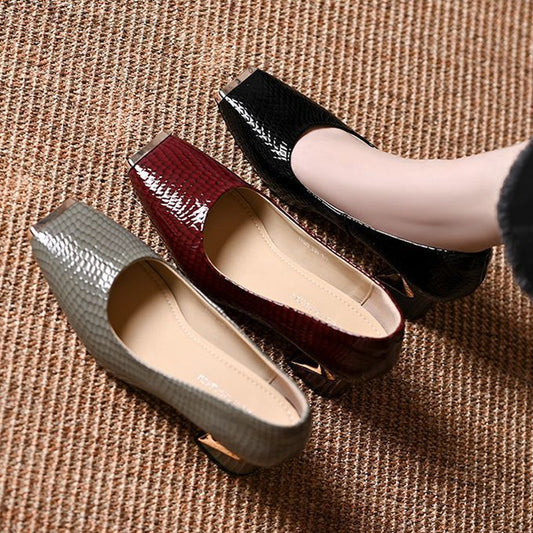 Gluschwein - 👠 Damen-Pumps mit Schlangenmuster und Blockabsatz – Quadratische Zehenpartie, Metallakzente & ganztägiger Tragekomfort ✨