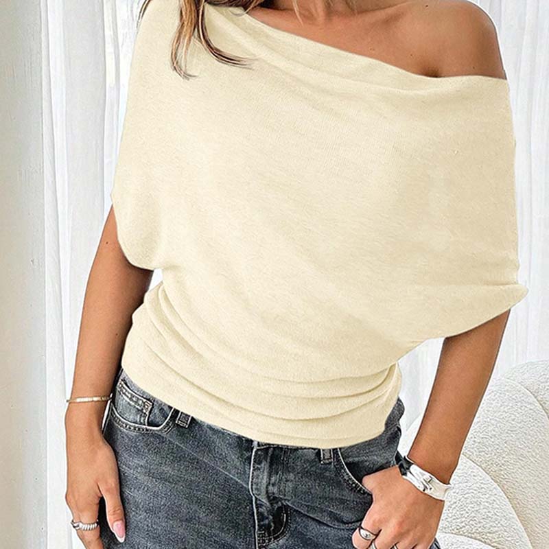 Gluschwein - 👚 🌿 Weiches geripptes Strick-Off-Shoulder-Top mit asymmetrischem Design und Fledermausärmeln. 💖