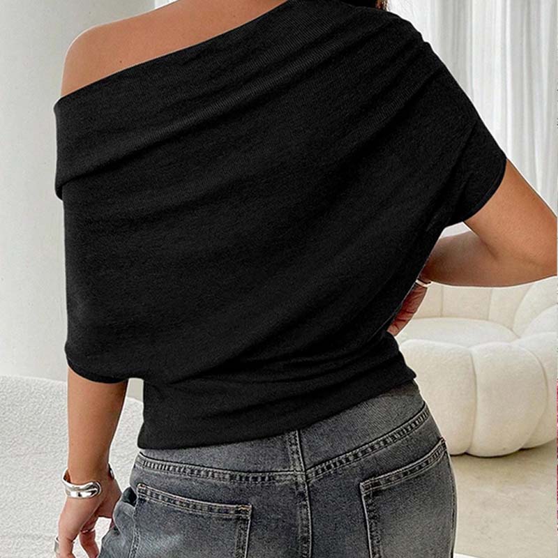 Gluschwein - 👚 🌿 Weiches geripptes Strick-Off-Shoulder-Top mit asymmetrischem Design und Fledermausärmeln. 💖